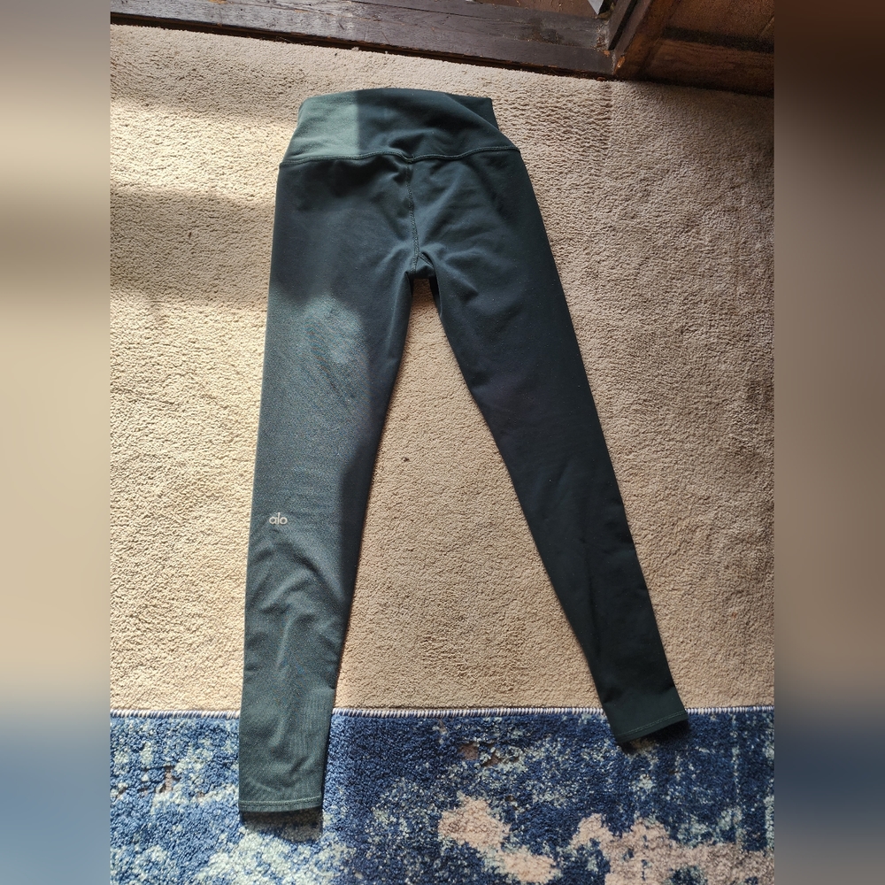 Alo yoga pants